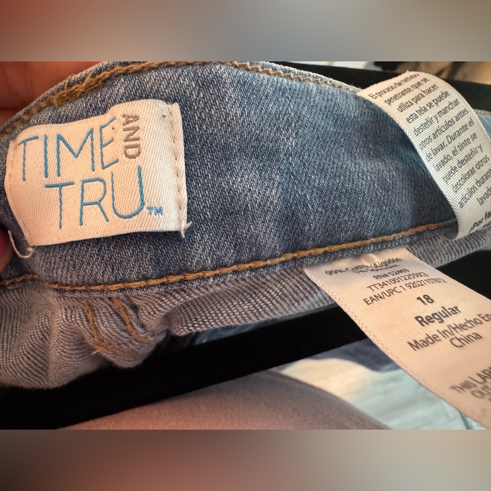 Time and Tru Light Blue Distressed Boyfriend Jeans - Picture 4 of 4